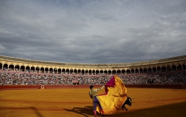 Spanish matador Rivera Ordonez "Paquirri" performs a pass to a bull during a bullfight in Seville, southern Spain